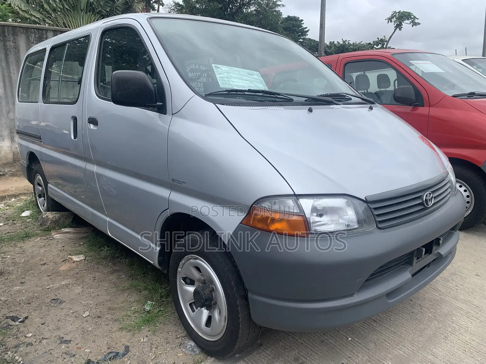 Toyota HiAce 2005 Grey