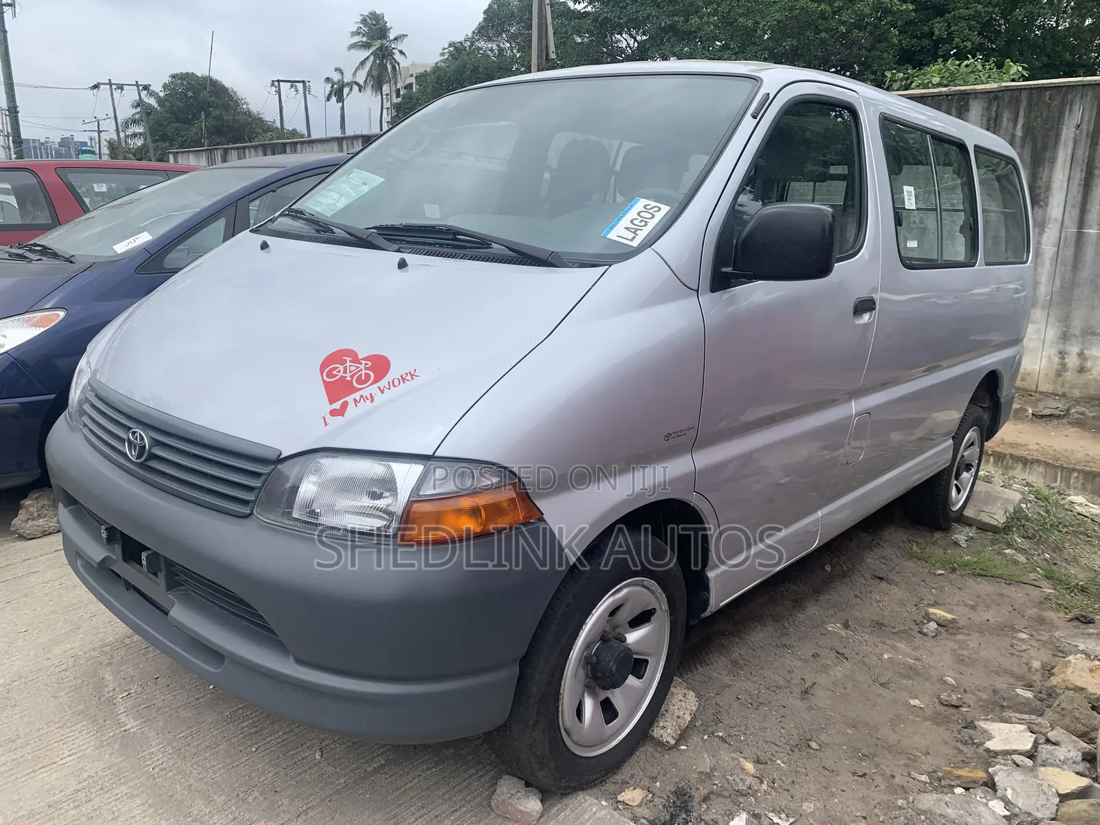 Toyota HiAce 2005 Grey