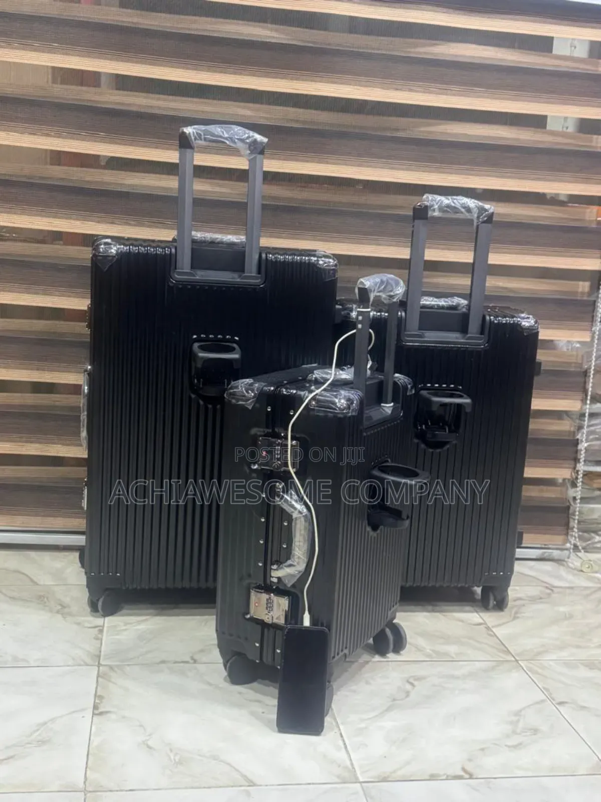 Set Of 3 Aluminum Frame Luggage With Usb Port