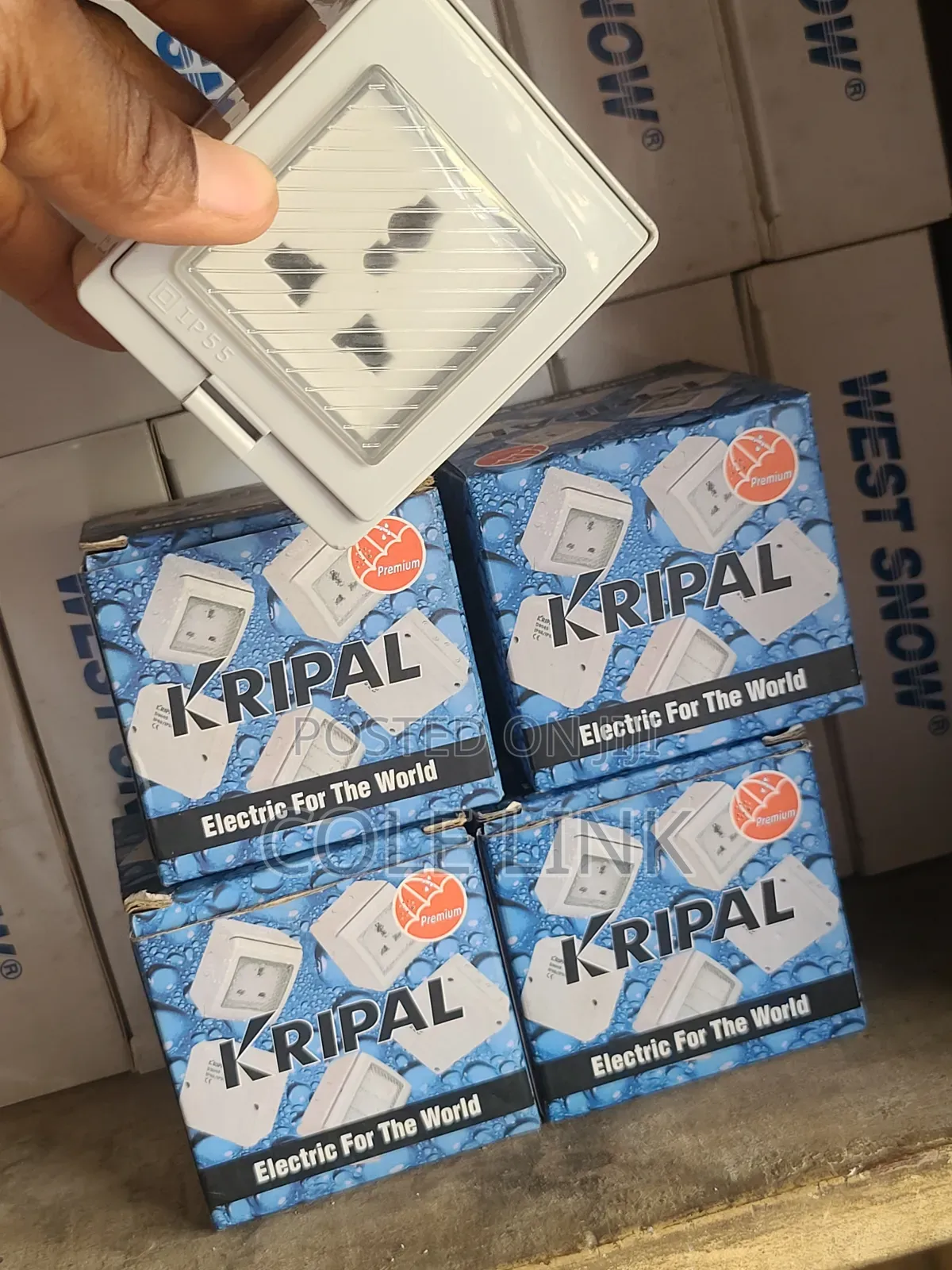 Waterproof 13a Single Socket With Bolx P.V.C Outdoor
