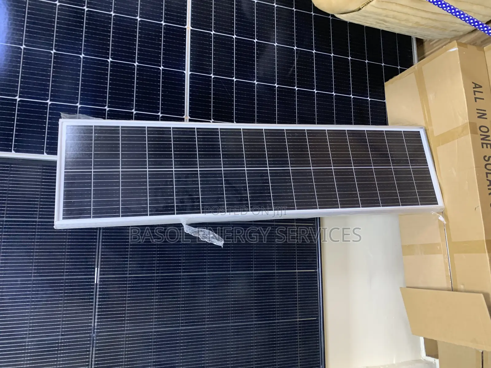 100w Itel Solar Street Light