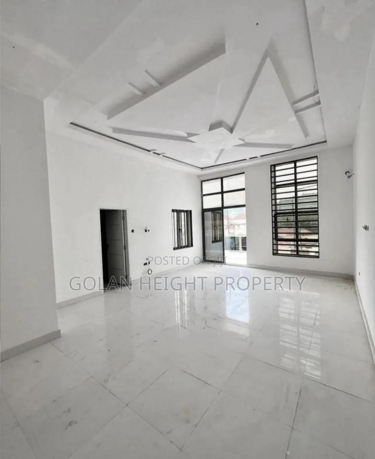 4bdrm Townhouse / Terrace in Diplomatic Zone, Katampe Extension