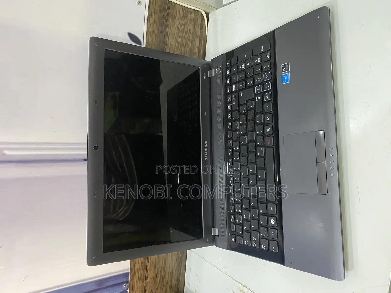 Laptop Samsung RV515 4GB Intel Celeron HDD 320GB