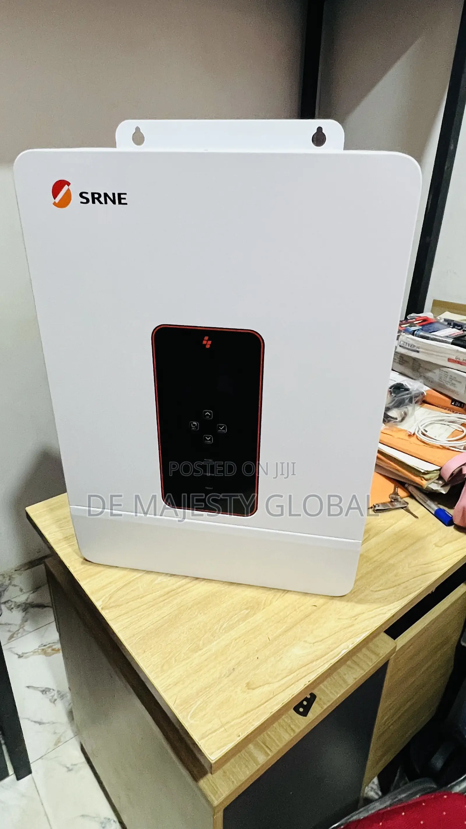 12kw 3phase Srne Hybrid Inverter With 2yrs Warranty