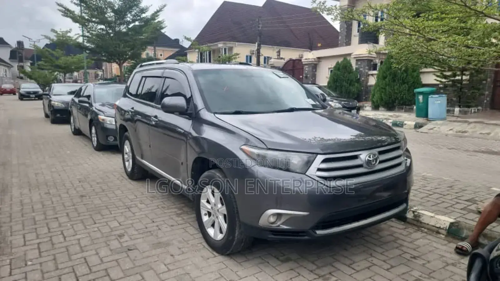 Toyota Highlander Limited 3.5l 4WD 2013 Gray