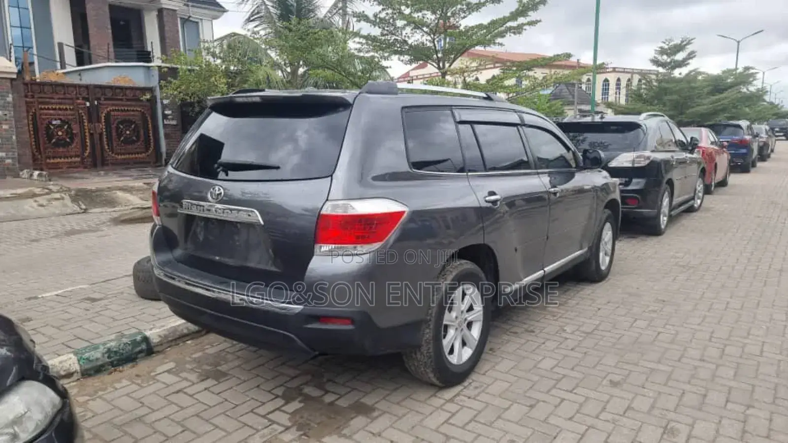 Toyota Highlander Limited 3.5l 4WD 2013 Gray