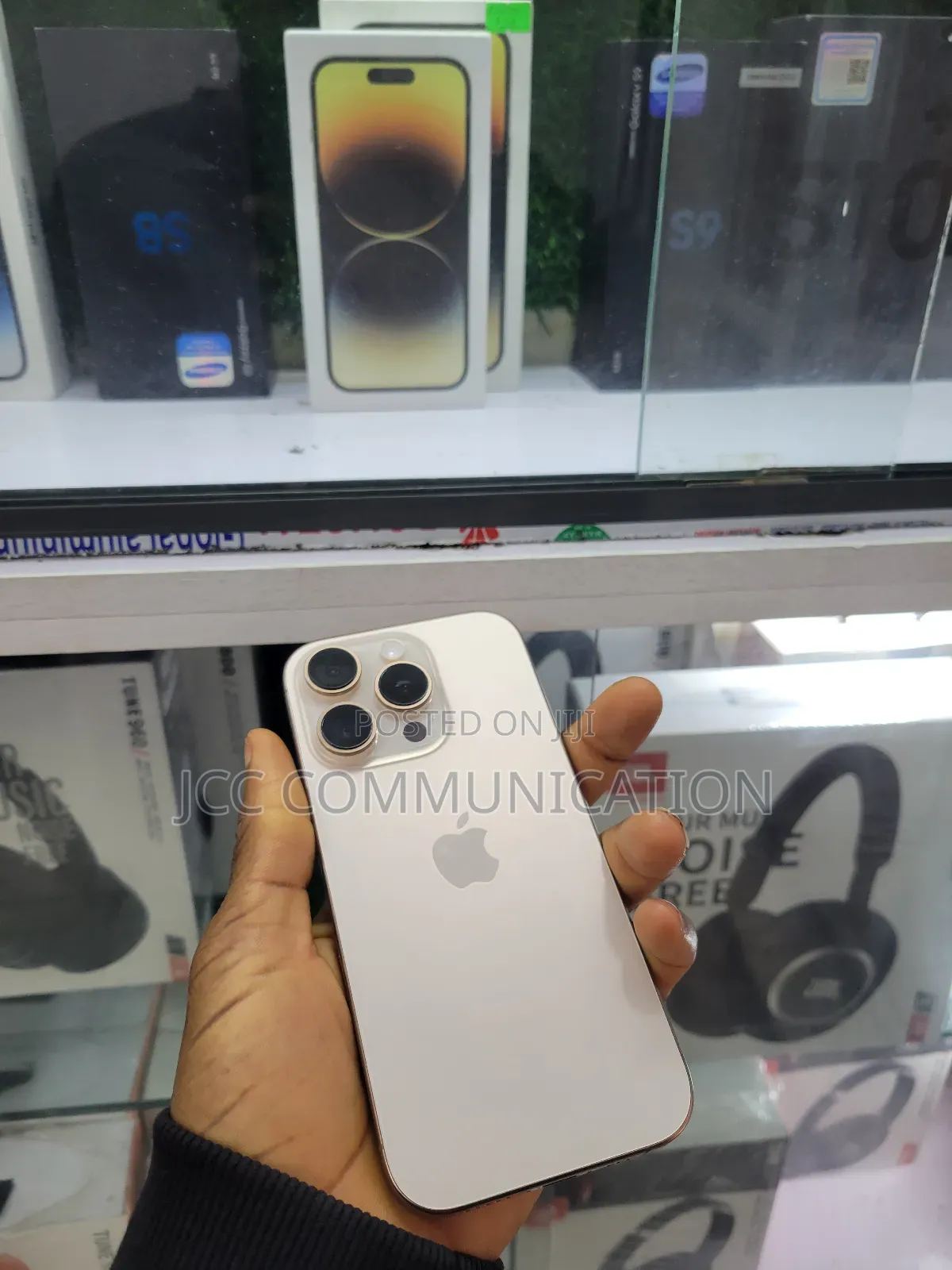 Apple iPhone 16 Pro 256 GB Gold