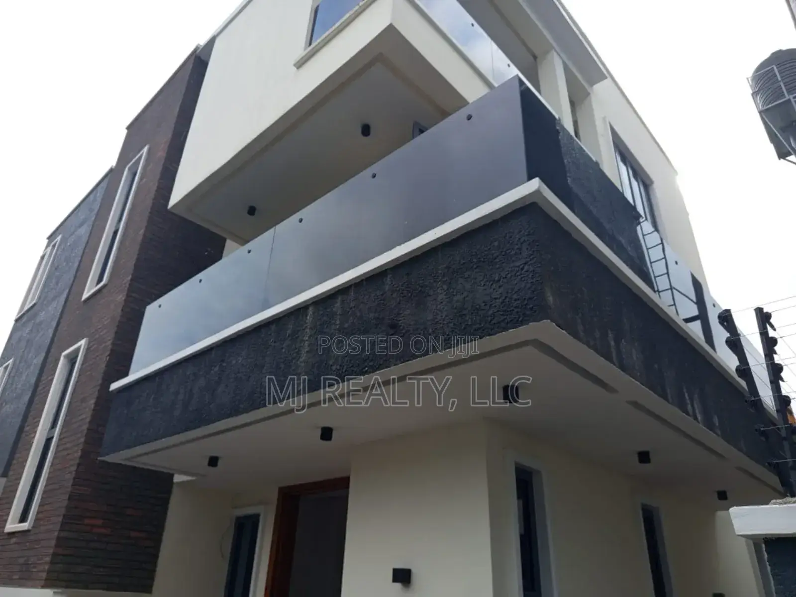 5bdrm Duplex in Adeniyi Jones for sale