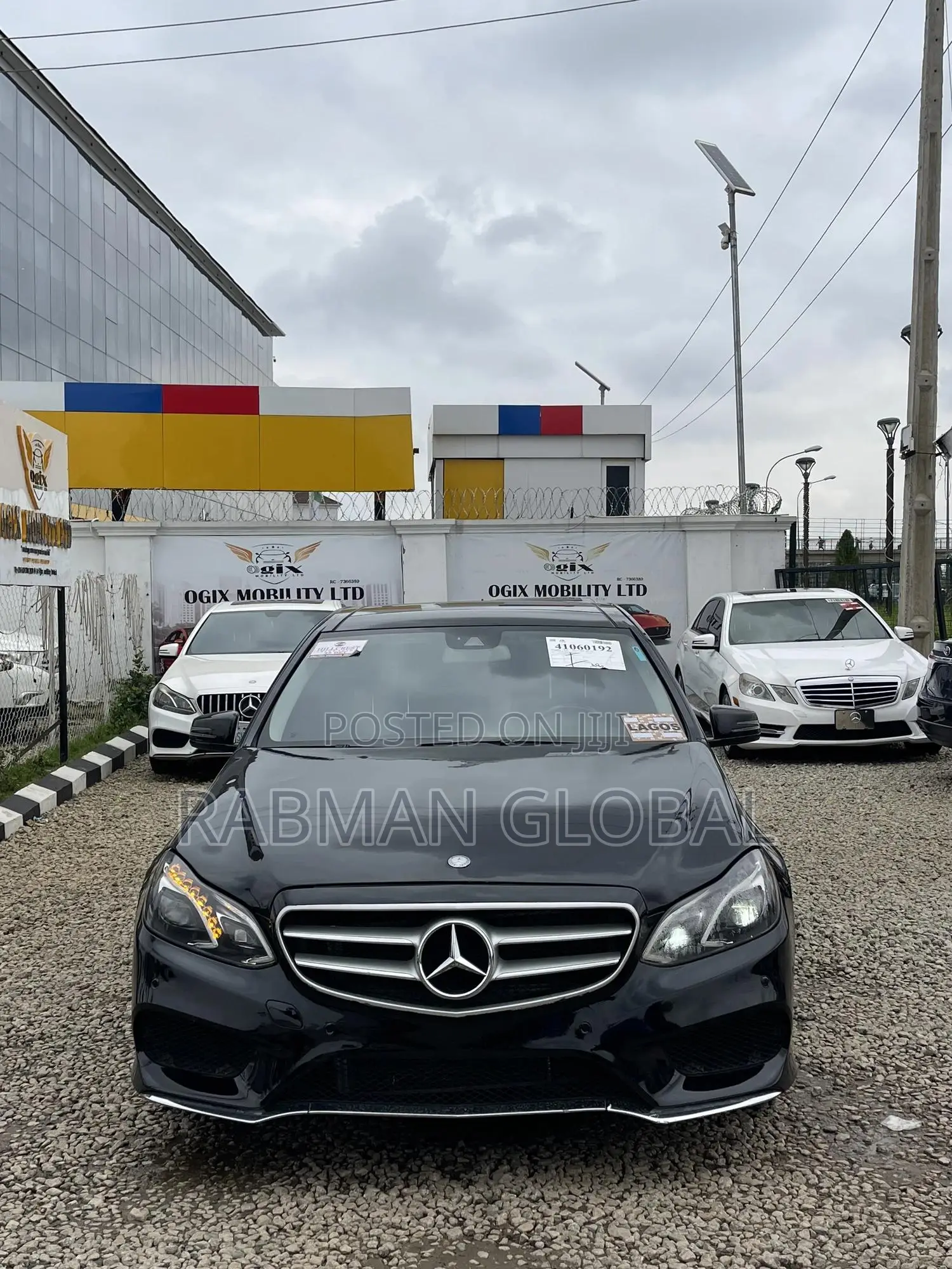 Mercedes-Benz E350 Base 4Matic Sedan AWD (3.5L 6cyl 7A) 2014 Black
