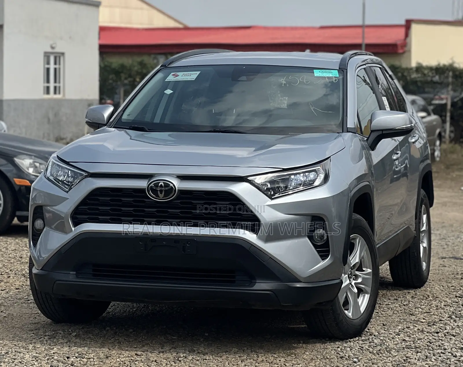Toyota RAV4 XLE Premium 2021 Silver