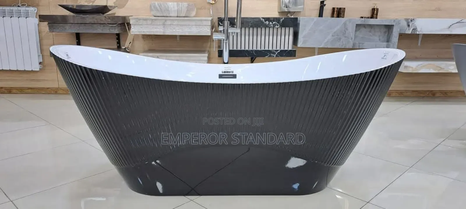 Ribbed Exterior Freestanding Bathtub Black