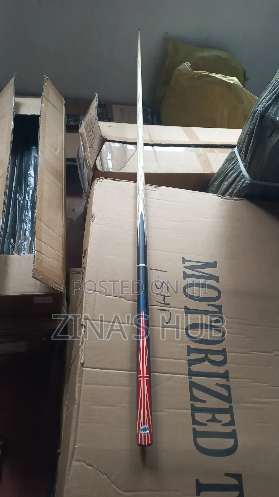 Straight Snooker Cue With Extension Hole
