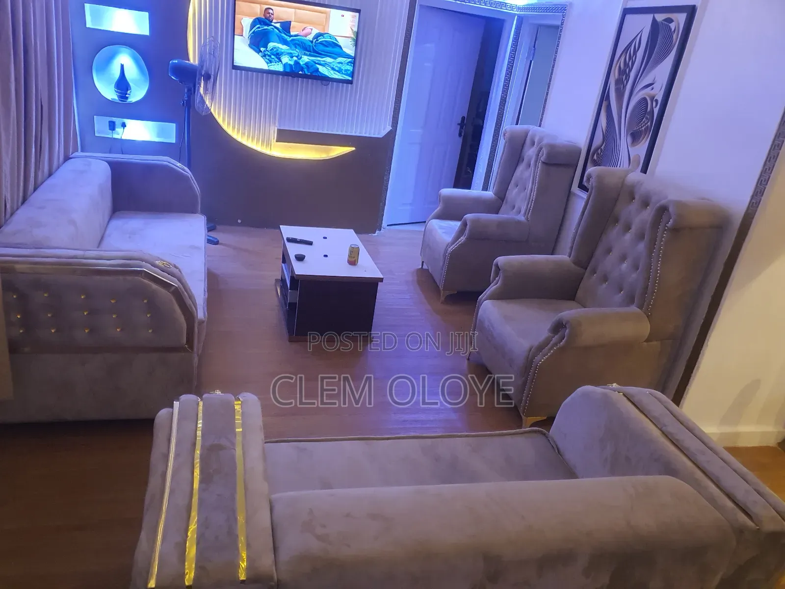 Modern Sofa Set