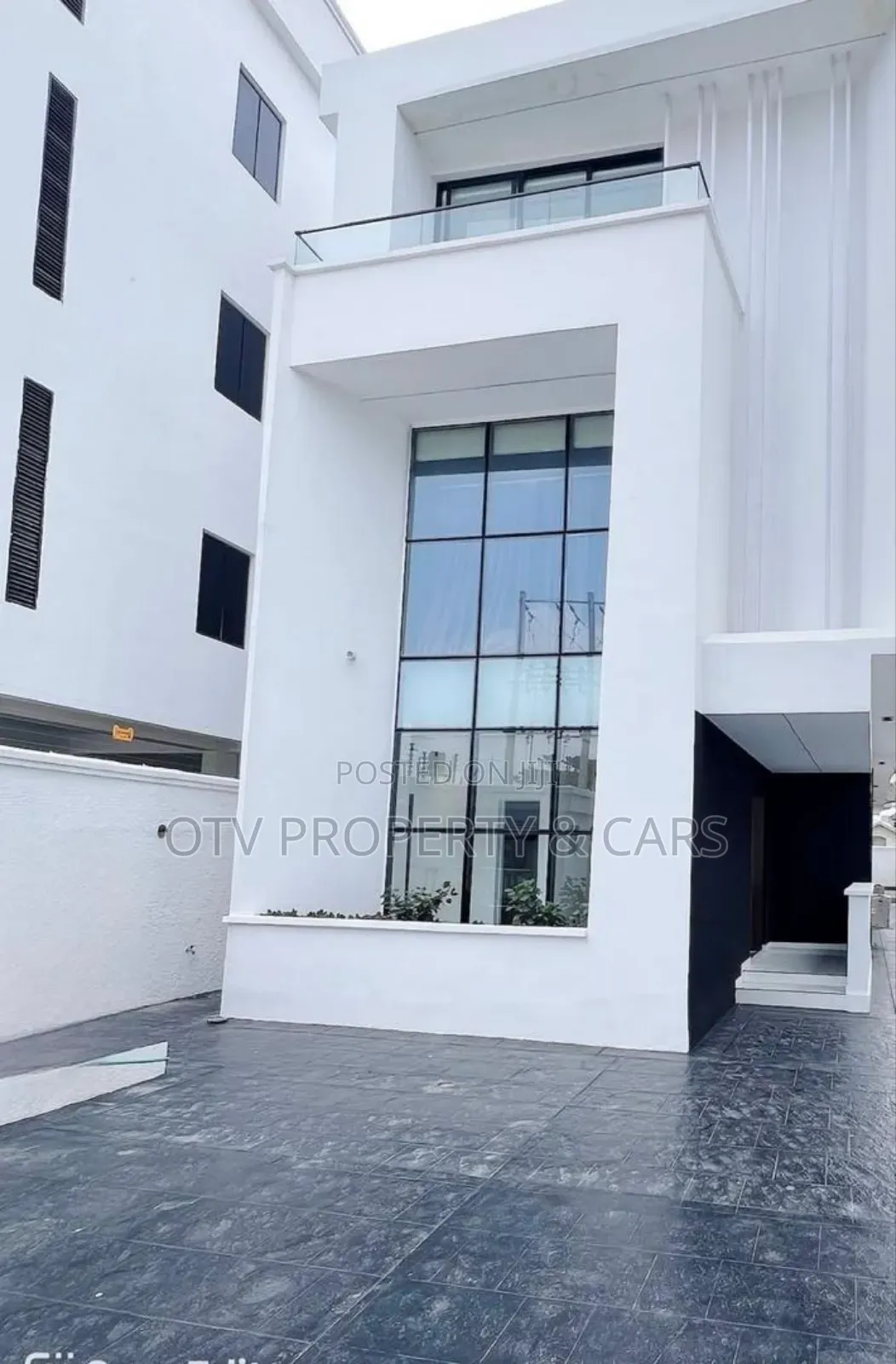 Furnished 4bdrm Duplex in Lekki Phase 1 for sale