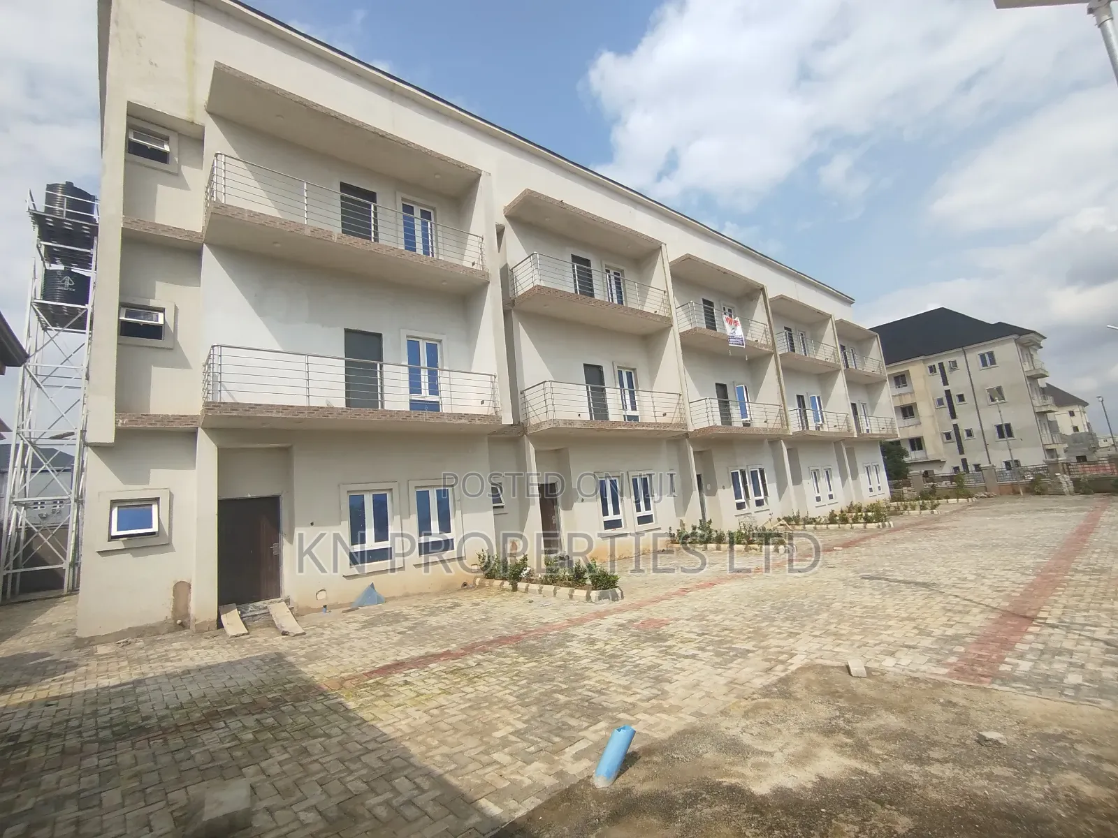5bdrm Townhouse/Terrace in Kaura District for sale