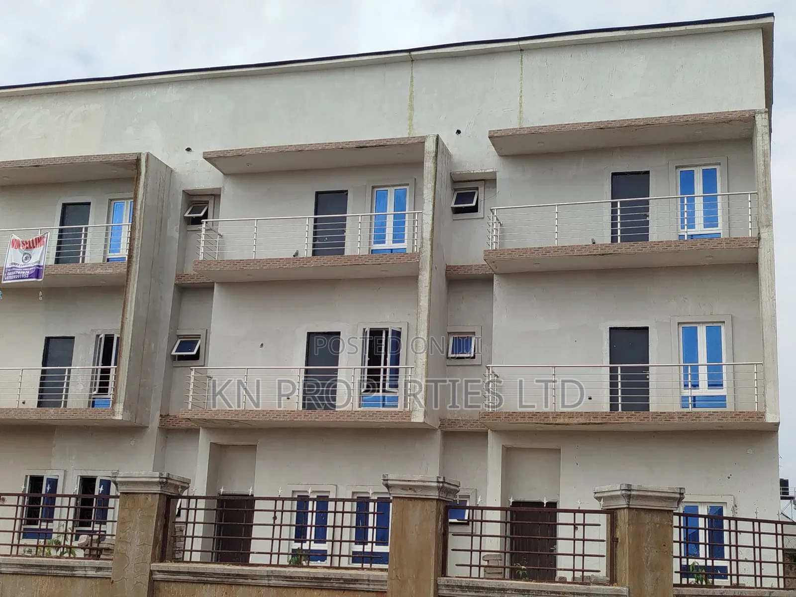 5bdrm Townhouse/Terrace in Kaura District for sale