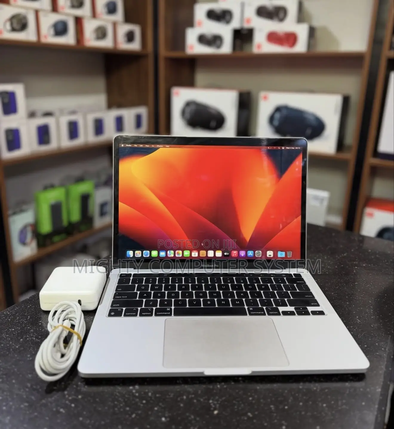 Laptop Apple MacBook Pro 2020 16GB Intel Core I5 SSD 256GB