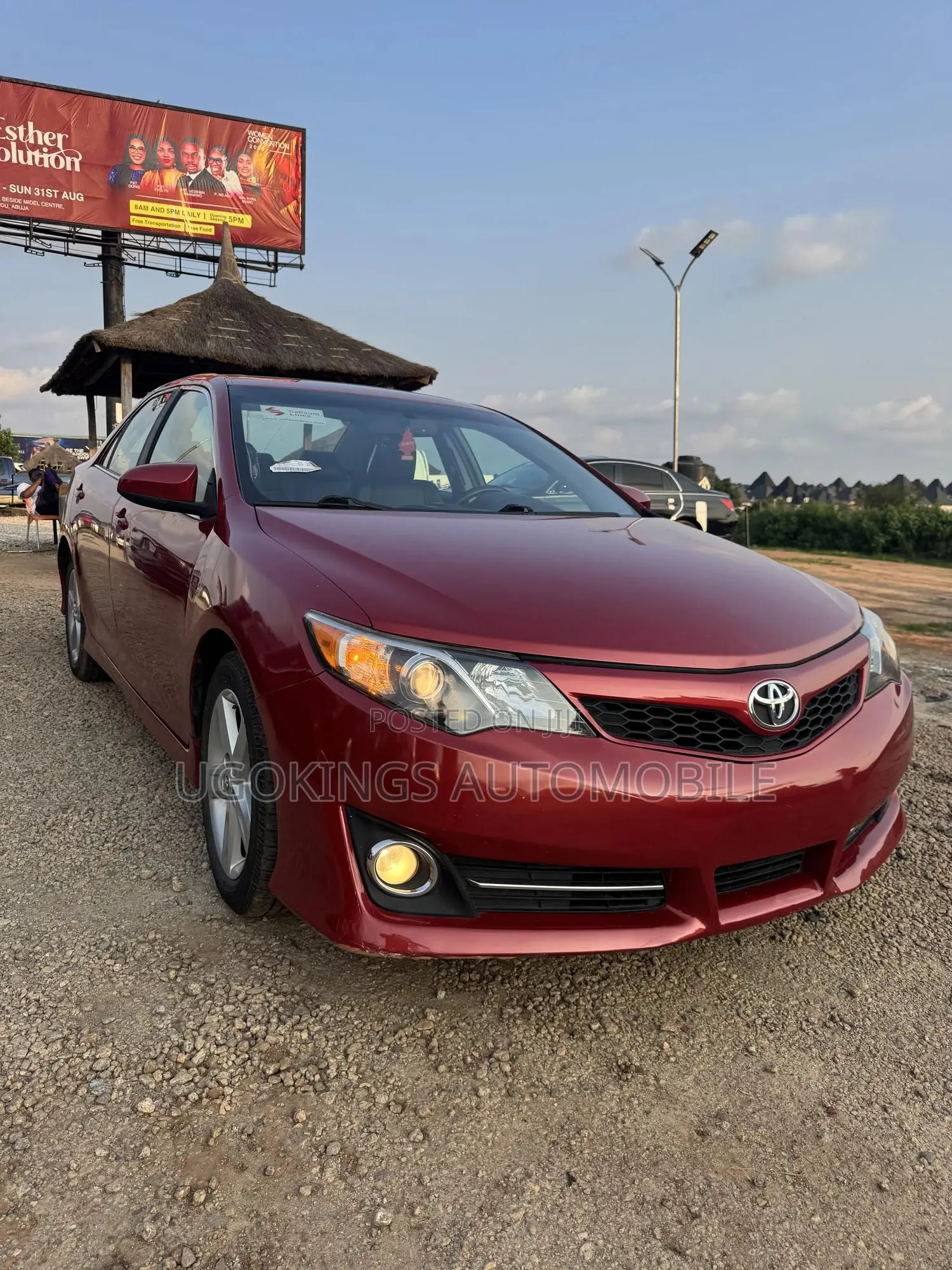 Toyota Camry SE 4dr Sedan (2.5L 4cyl 6A) 2013 Red