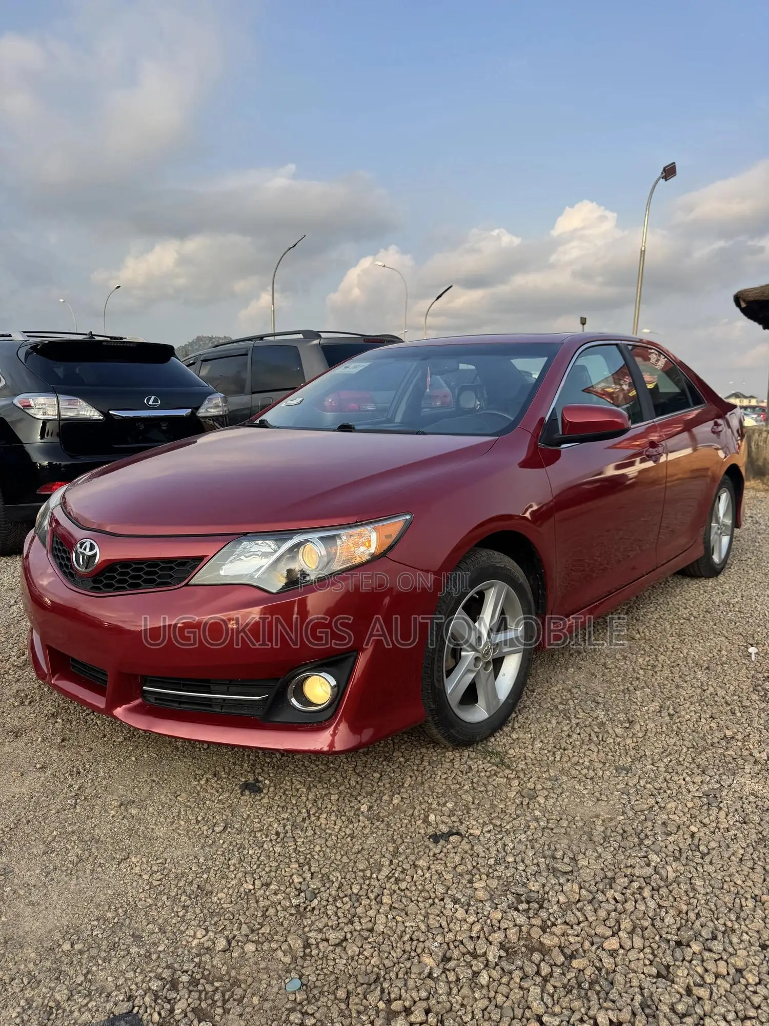 Toyota Camry SE 4dr Sedan (2.5L 4cyl 6A) 2013 Red