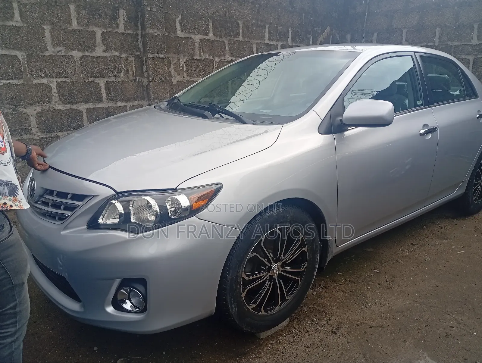 Toyota Corolla LE Special Edition 4dr Sedan (1.8L 4cyl 4A) 2013 Silver