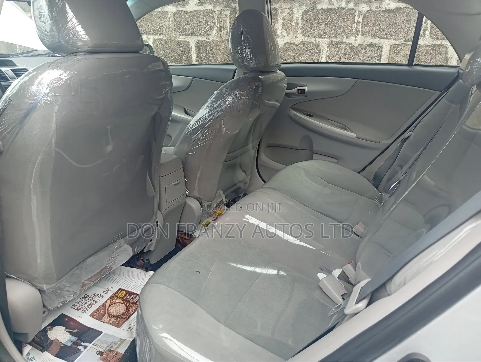 Toyota Corolla LE Special Edition 4dr Sedan (1.8L 4cyl 4A) 2013 Silver