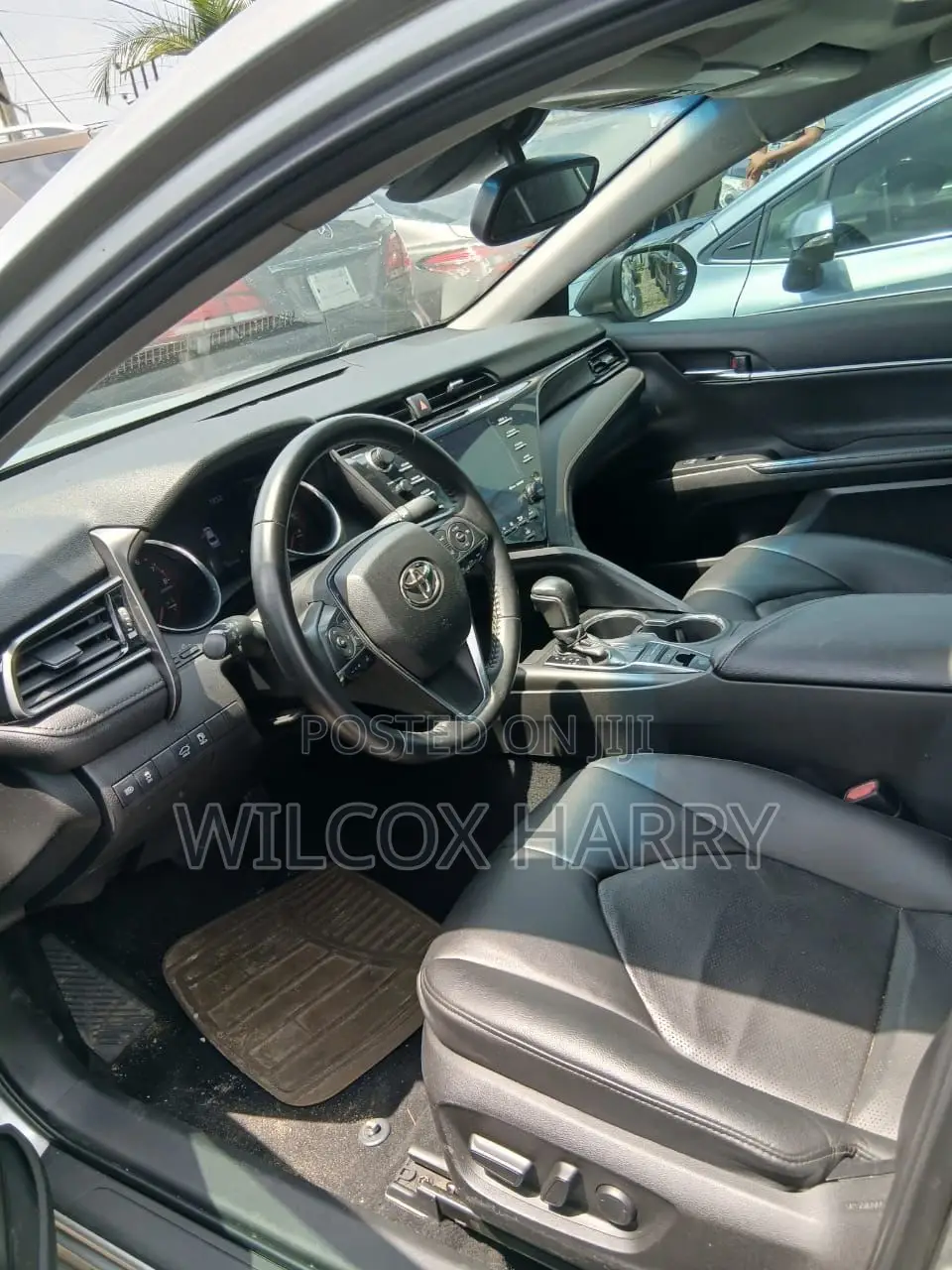 Toyota Camry XSE V6 (3.5L V6 8A) 2019 Silver