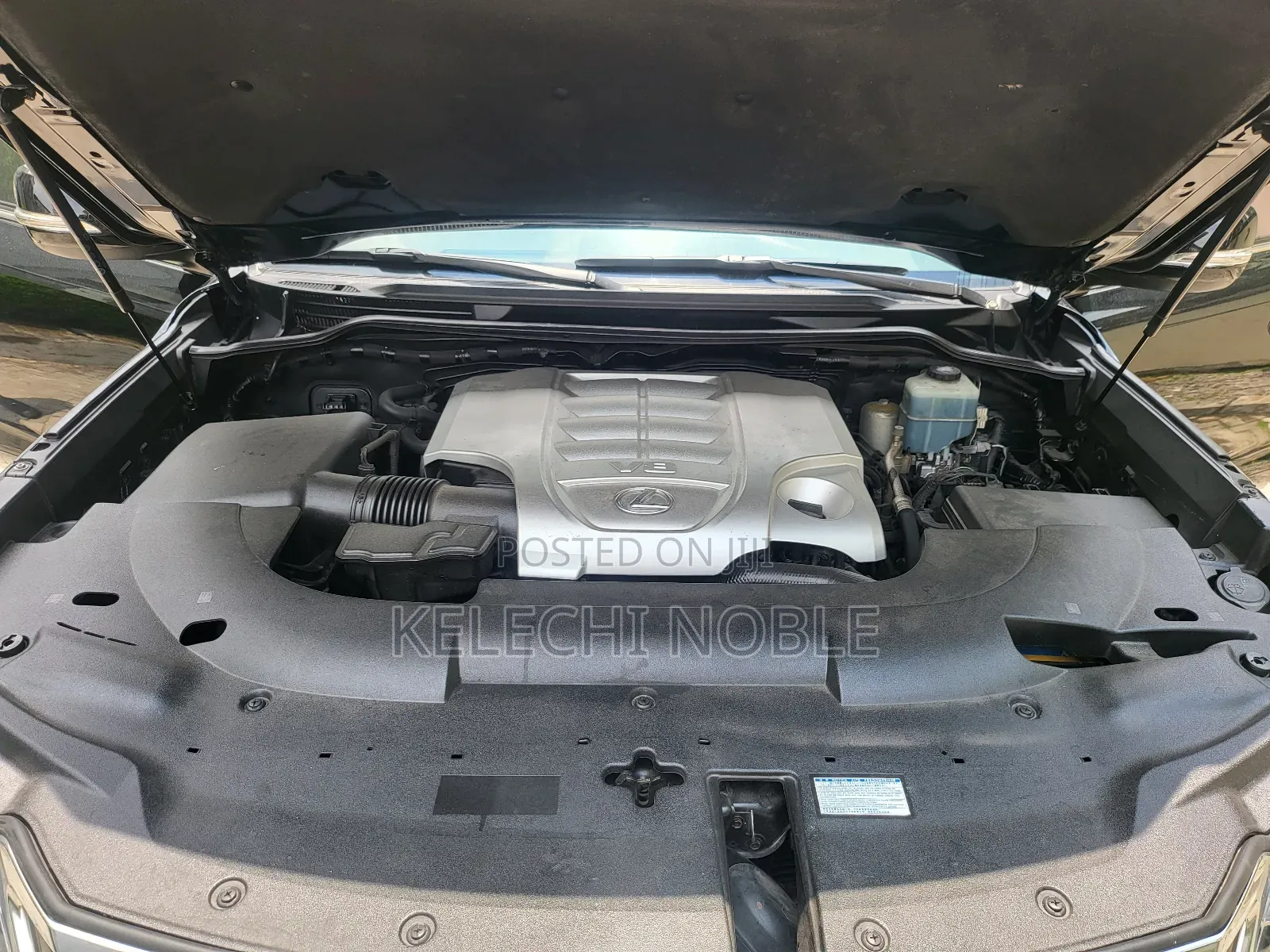 Lexus LX 570 (5 seats) AWD 2018 Black
