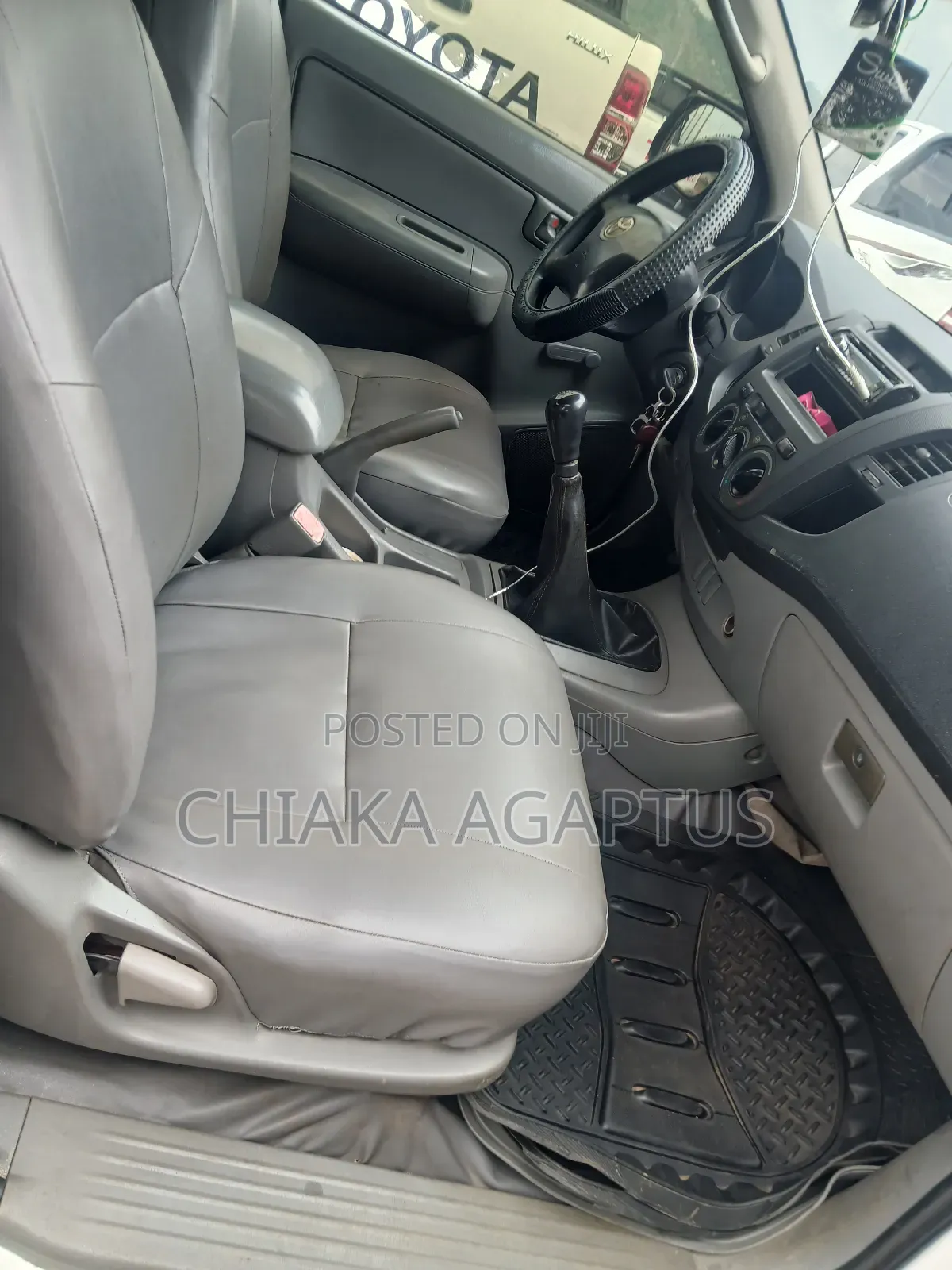 Toyota Hilux 2008 White