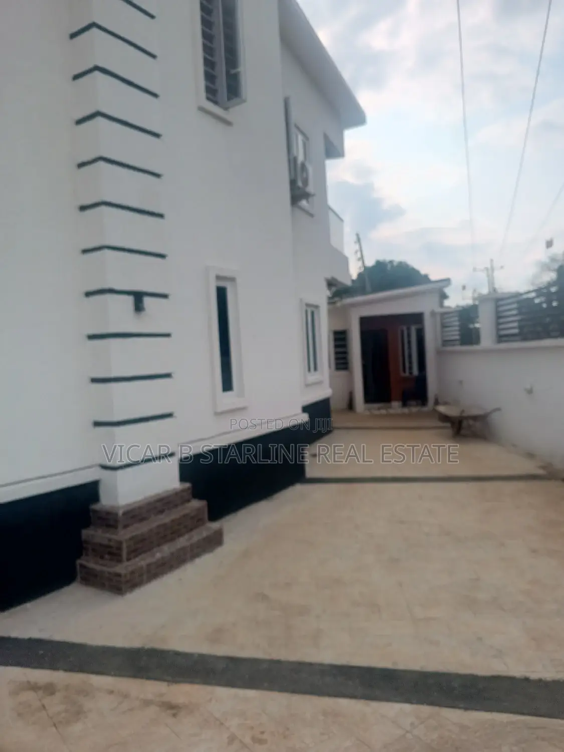 2bdrm Block of Flats in Mile 50, Ebonyi for rent