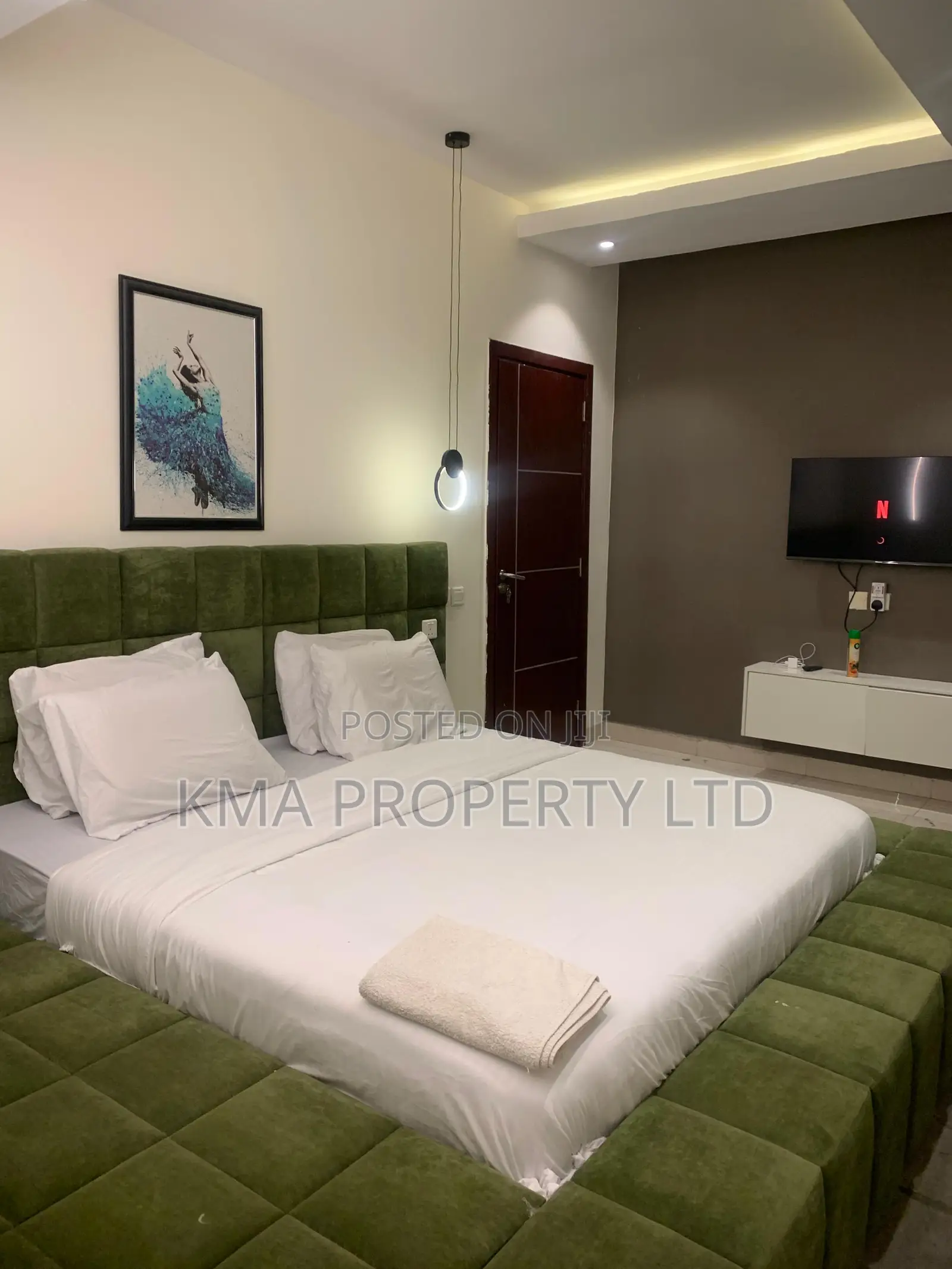 Luxurious 2 Bedroom Apartment With City View