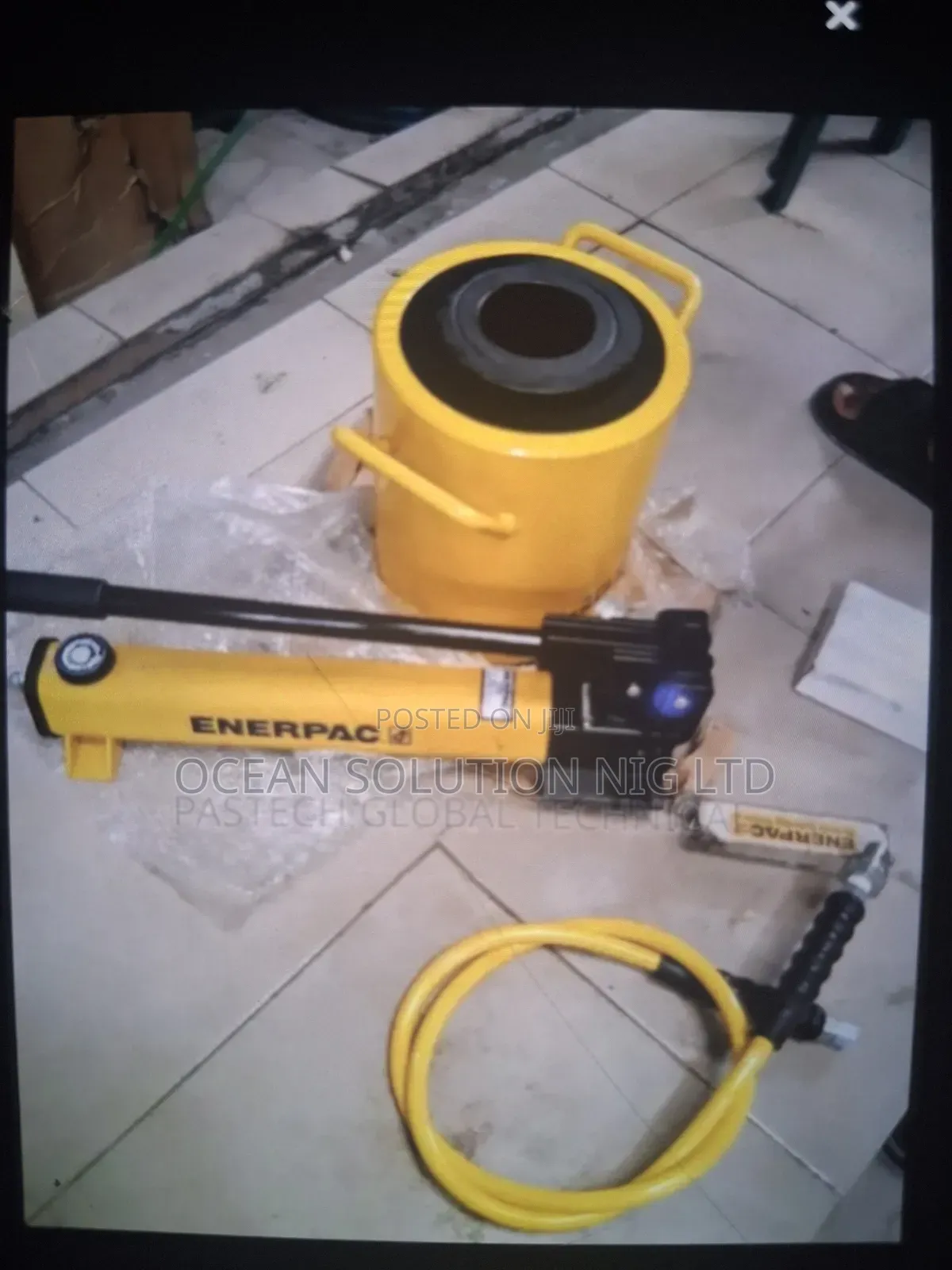 Enerpac Hydraulic Cylinder and Pump Set