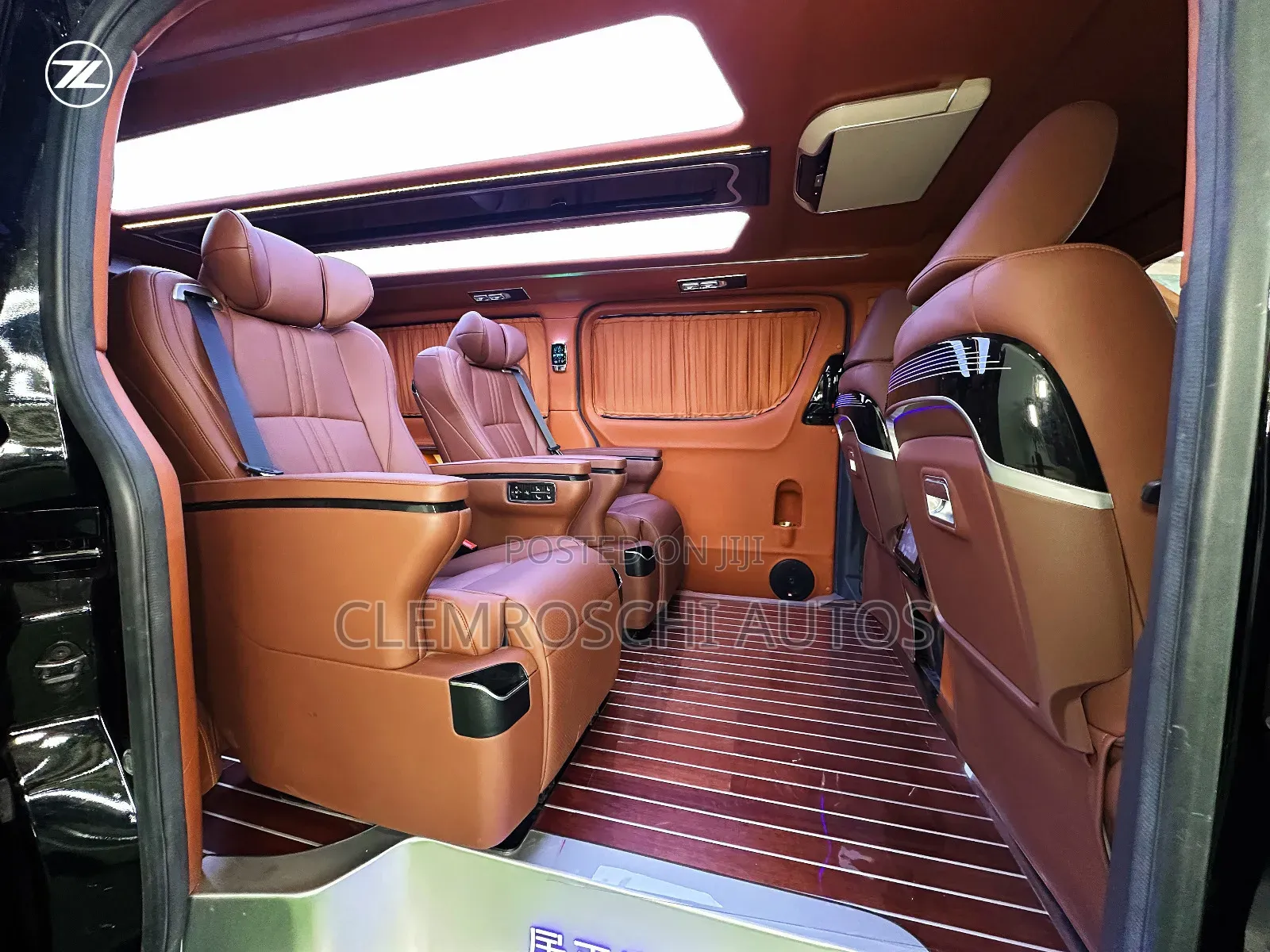 High Quality Certified Brand New Vip Interior Kits Upgrade Hiace Bus