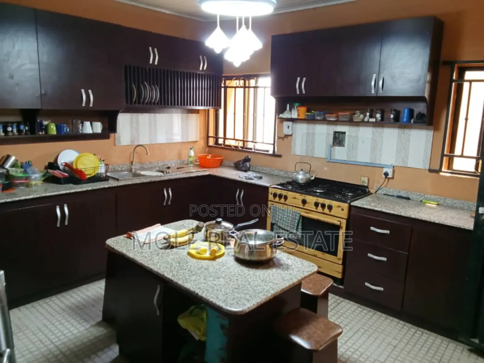 Furnished 6bdrm Bungalow in Abaranje for sale