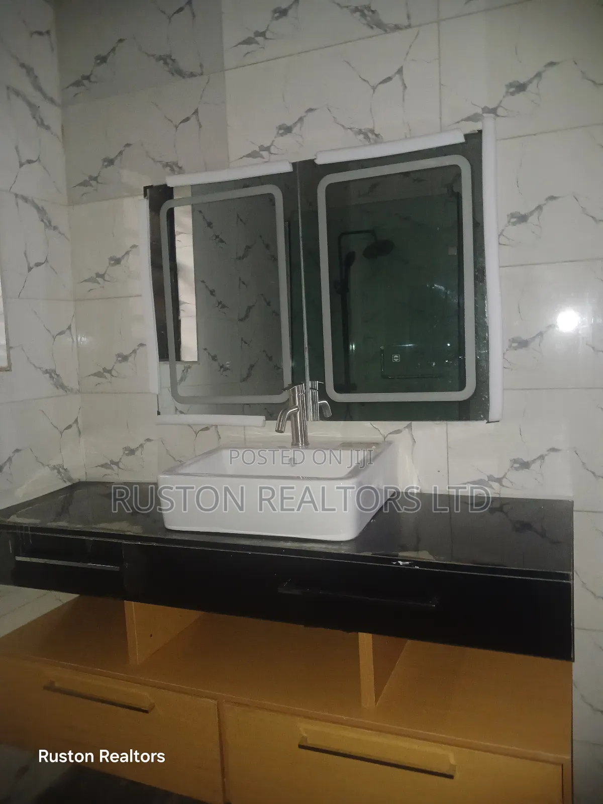 5bdrm Duplex in Ibadan for sale