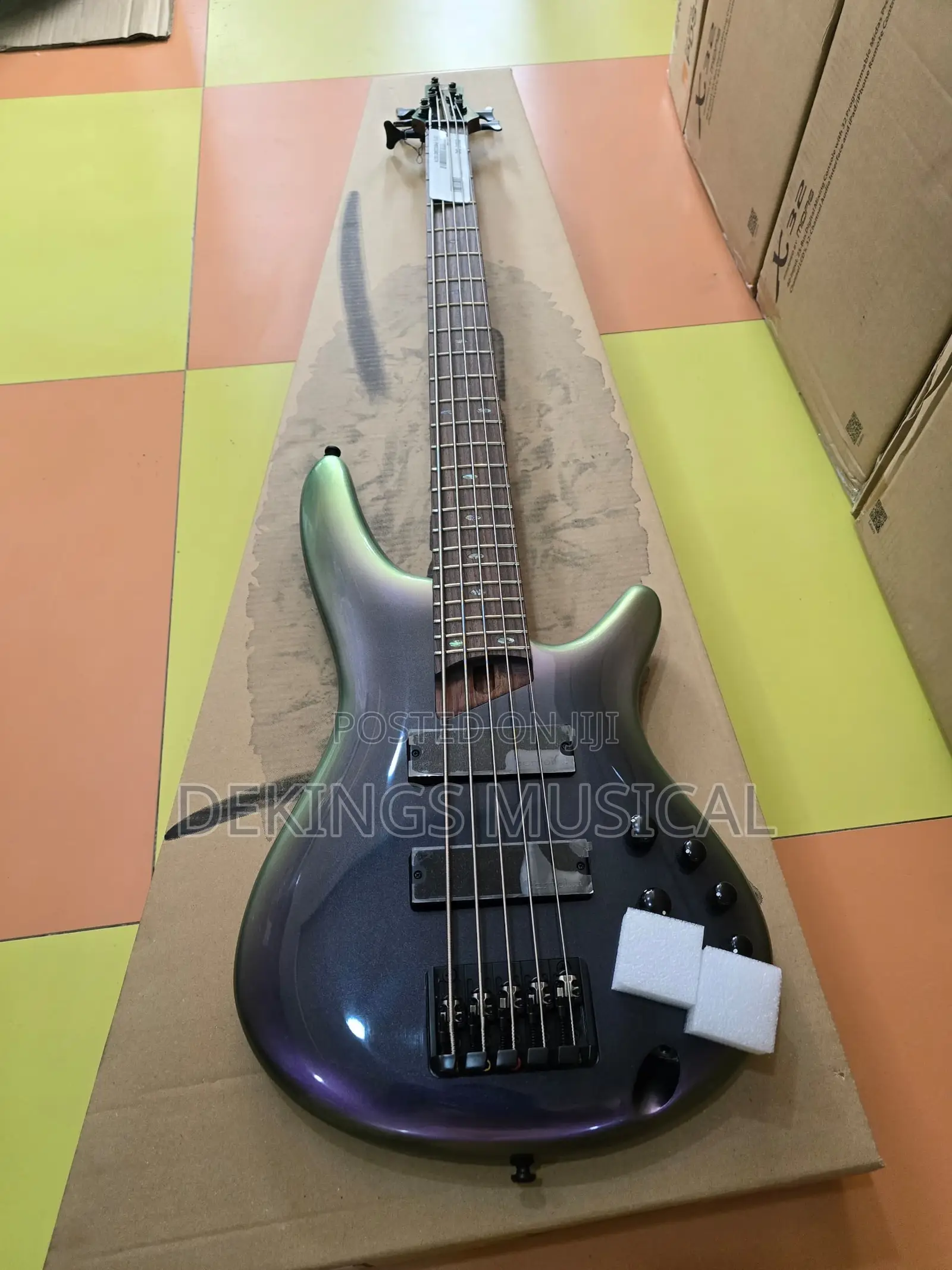 Ibanez Sr505e 5-String Electric Bass Guitar Black Aurora Burst Finish