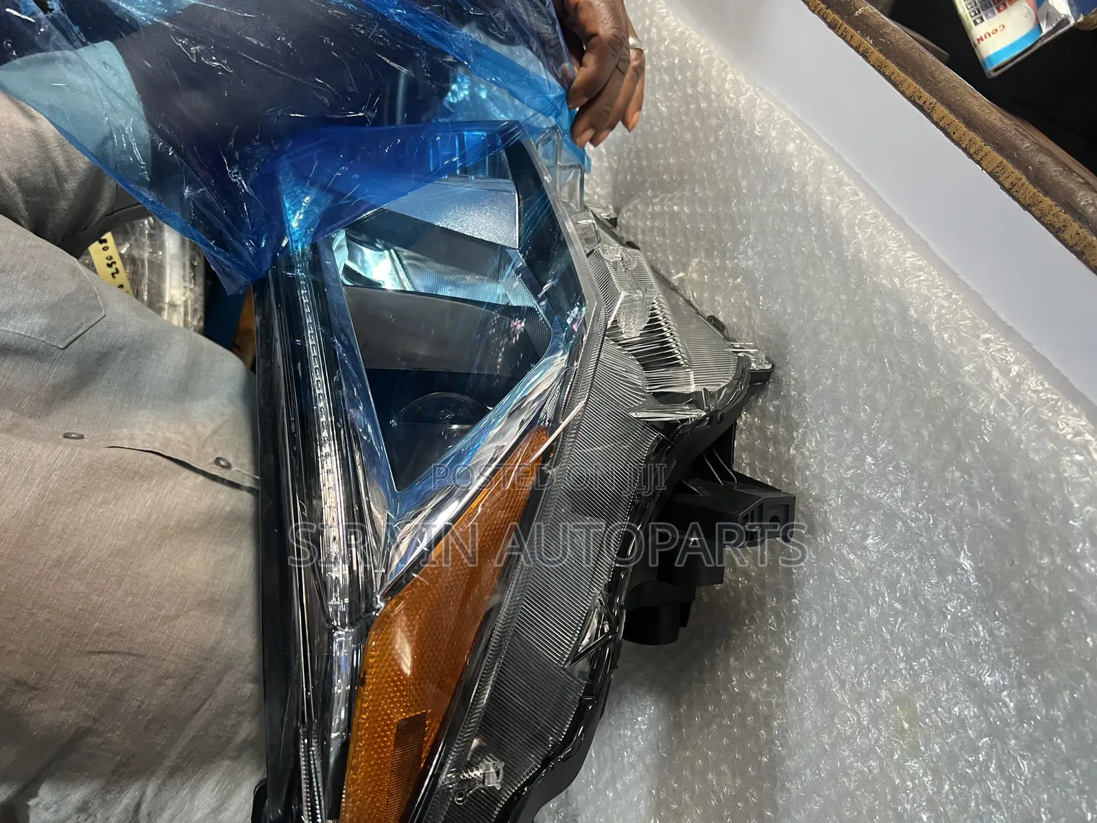 Toyota Rav4 2018 Headlight/Headlamp (Complete Set With Charger)
