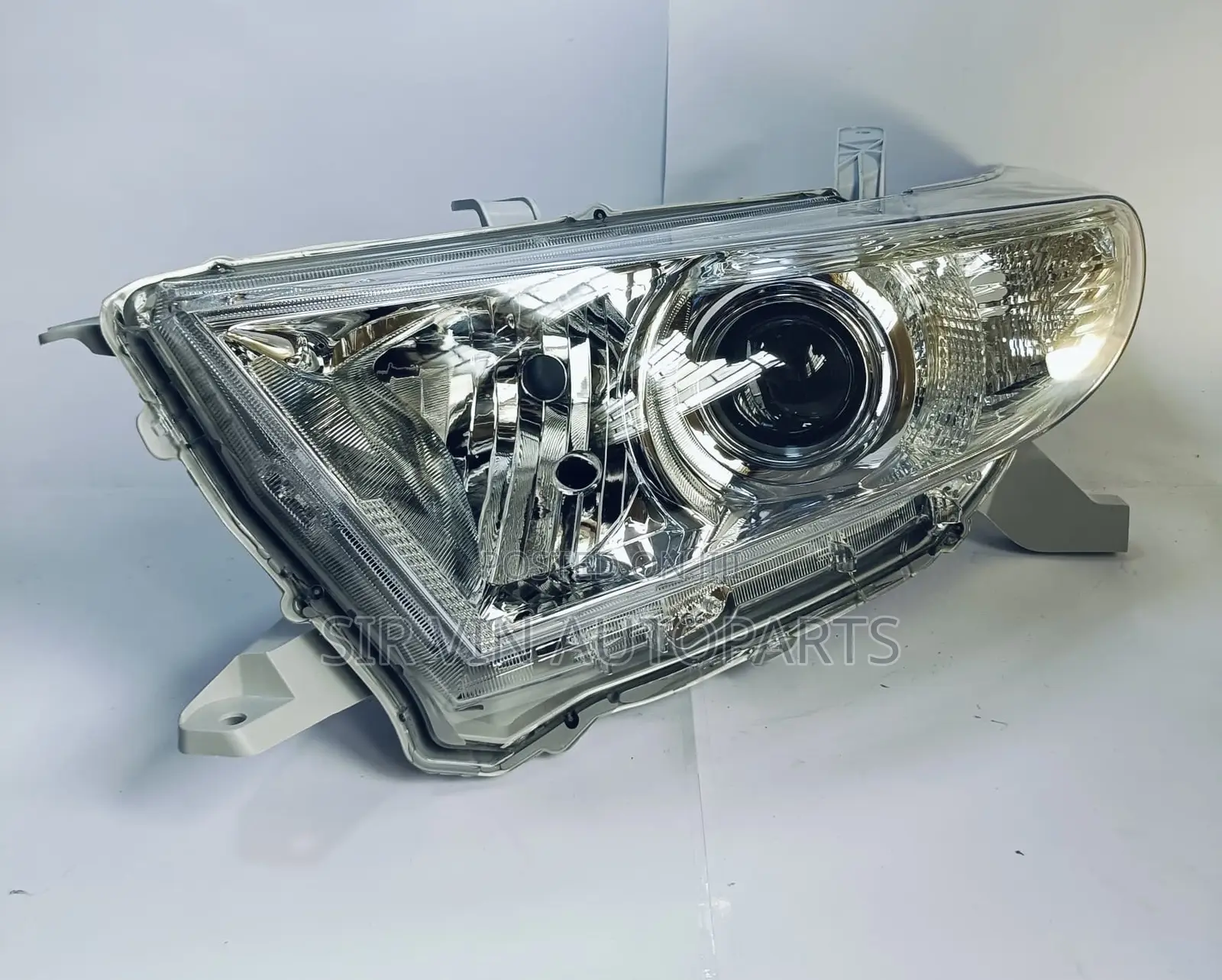 Toyota Highlander 2012 Headlight/Headlamp (Complete Set)