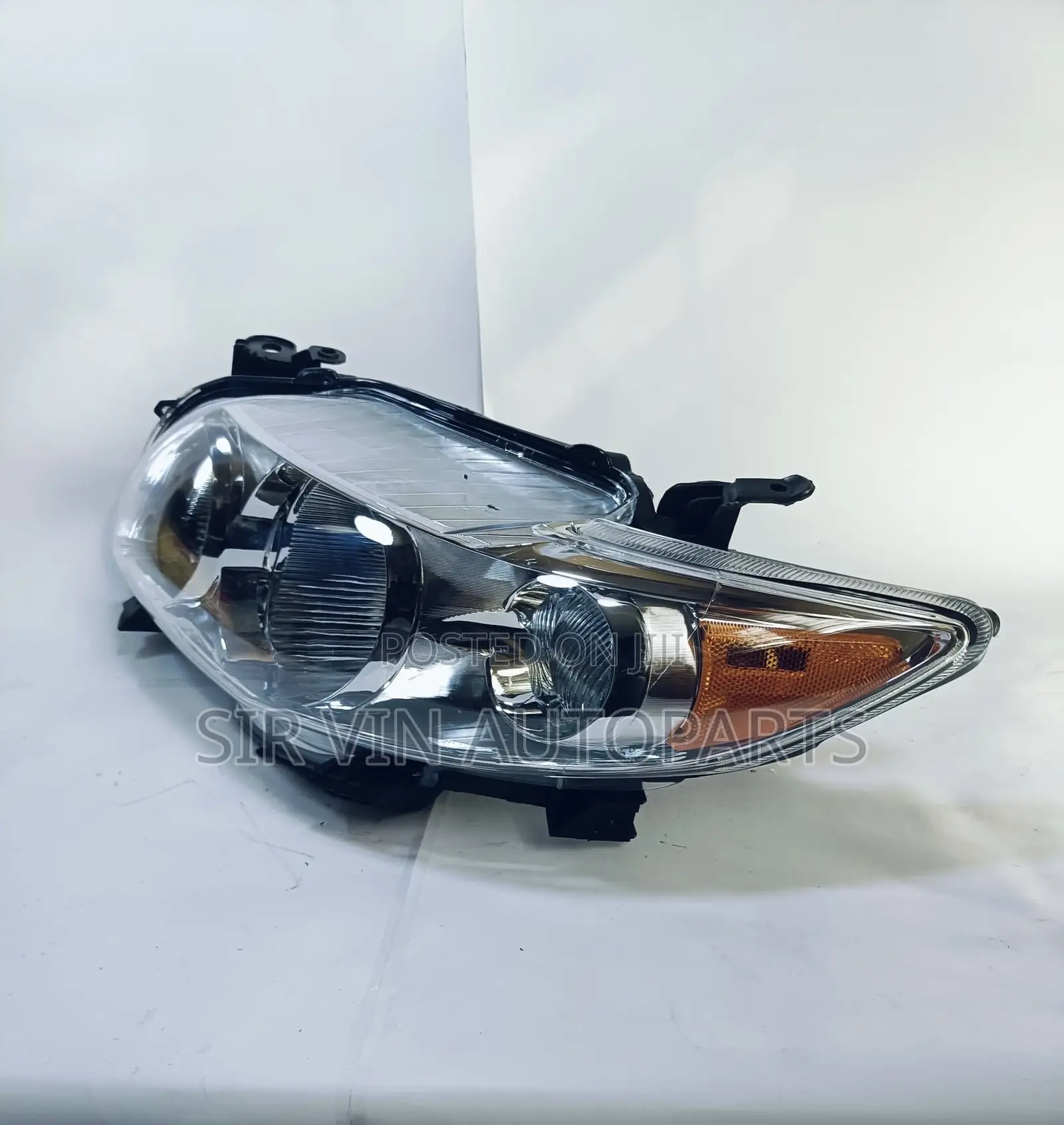 Toyota Corolla 2008/2009 Headlight/Headlamp (Complete Set)