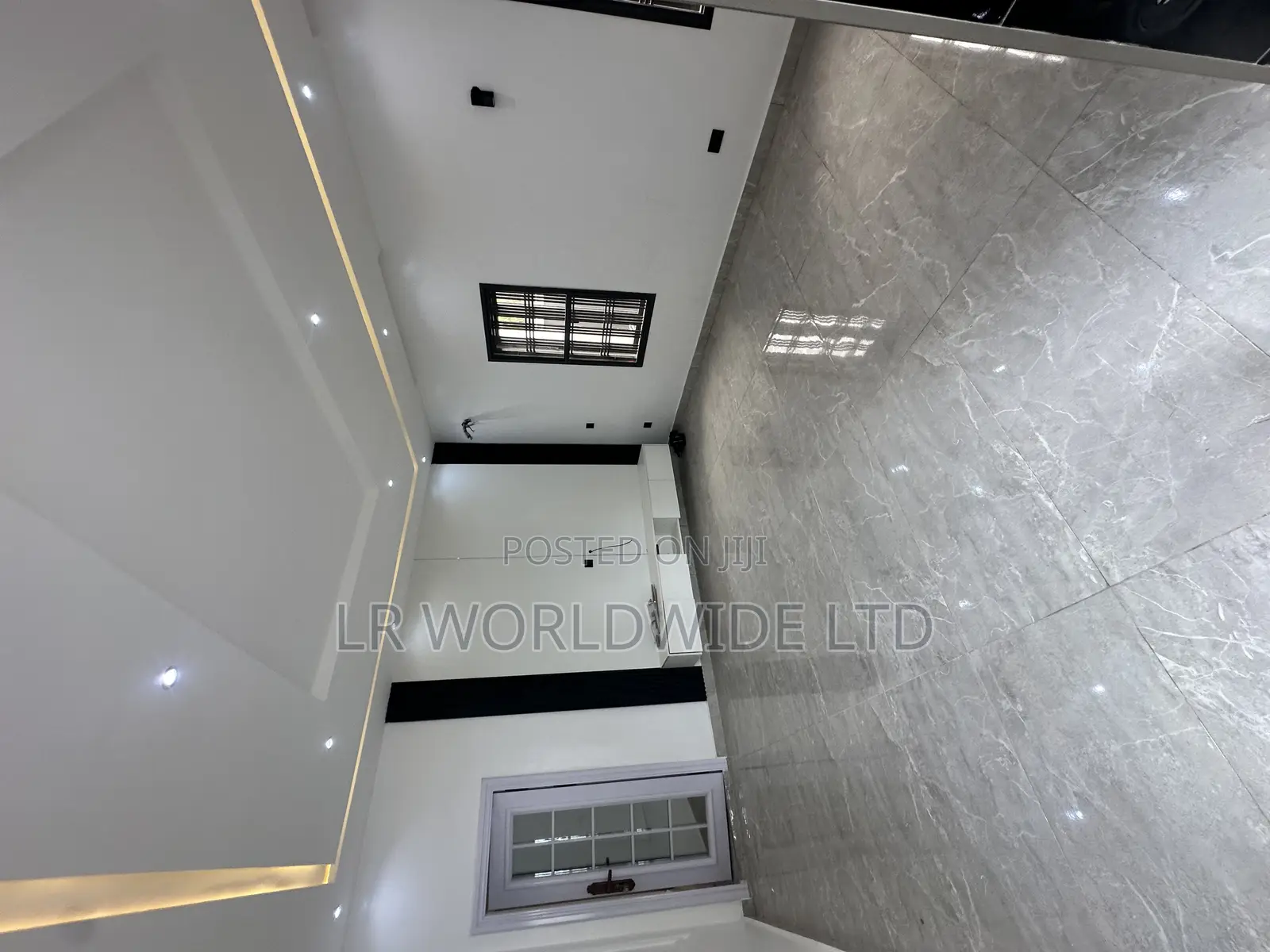 4bdrm Mansion in Lugbe District for sale