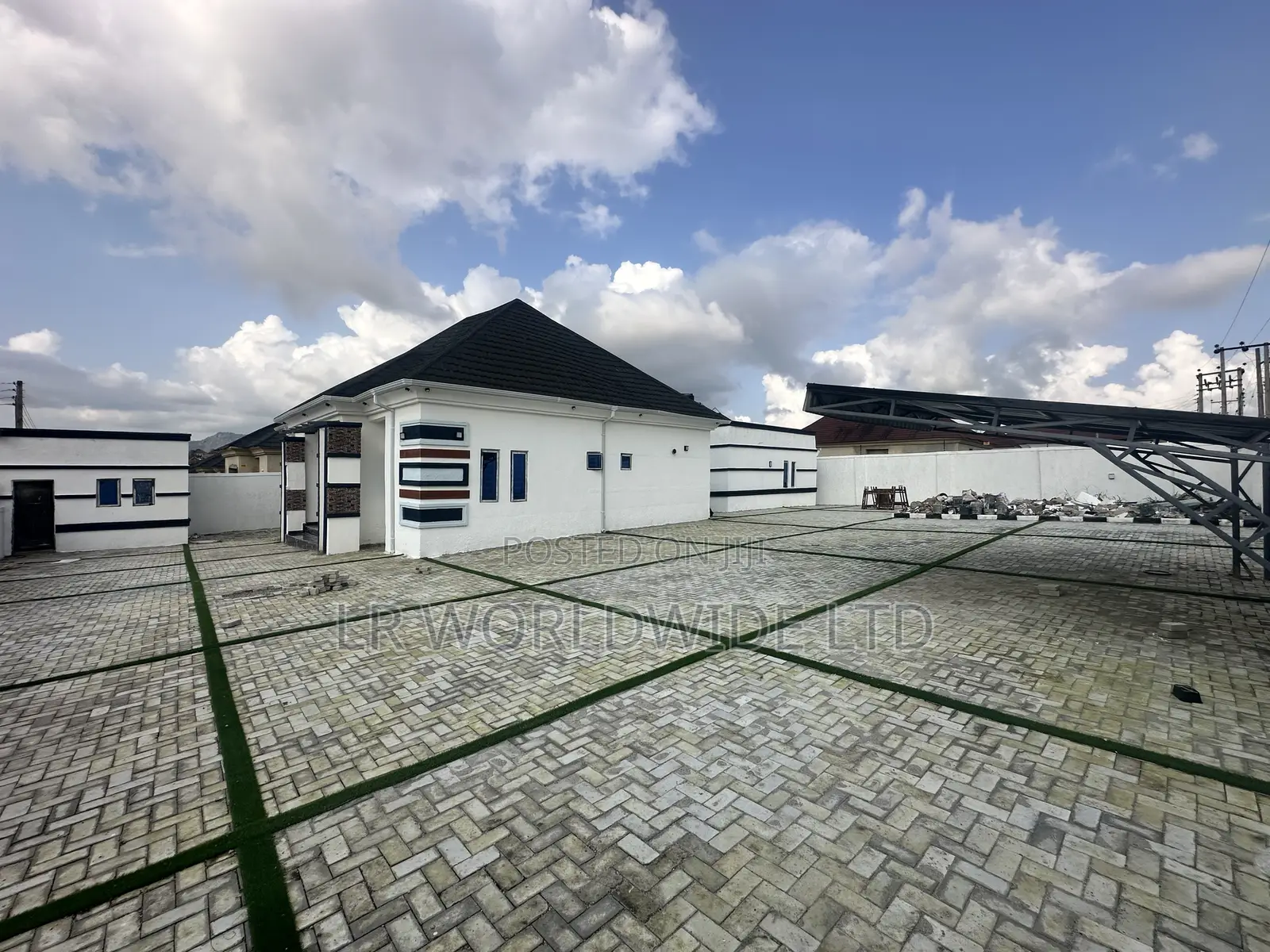 3bdrm Bungalow in Efab, Gwarinpa for sale