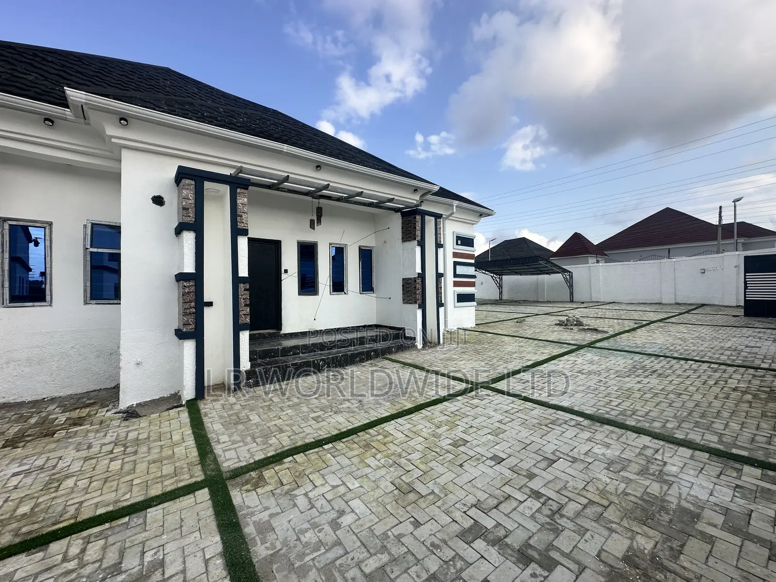 3bdrm Bungalow in Efab, Gwarinpa for sale