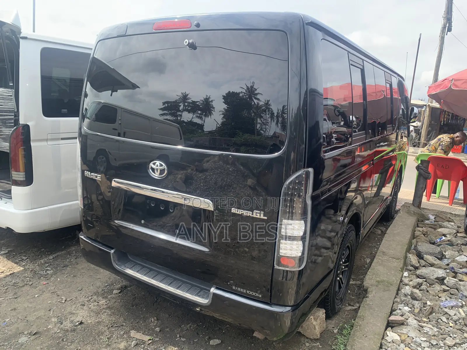 Toyota HiAce 2012 Black