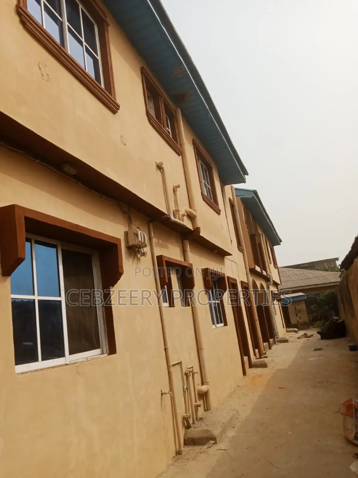 2bdrm Block of Flats in Isheri North for sale