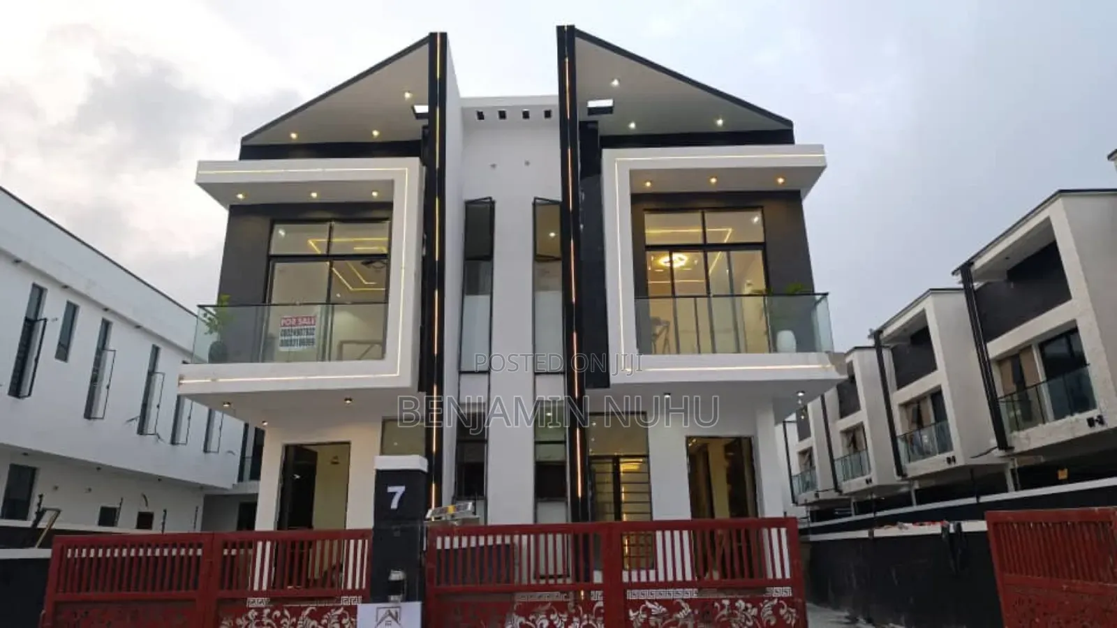 4bdrm Duplex in Ikota Gra for sale