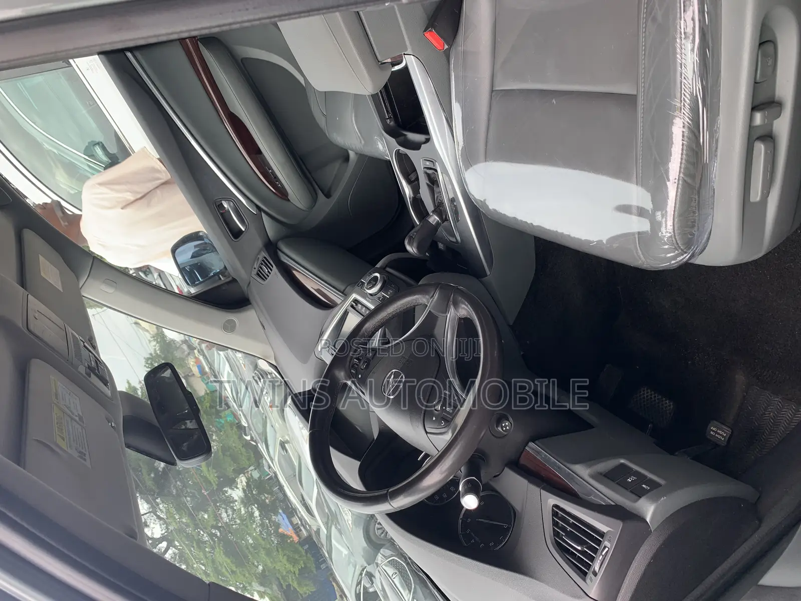 Acura MDX Advance and Entertainment Packages 4dr SUV (3.5L 6cyl 6A)