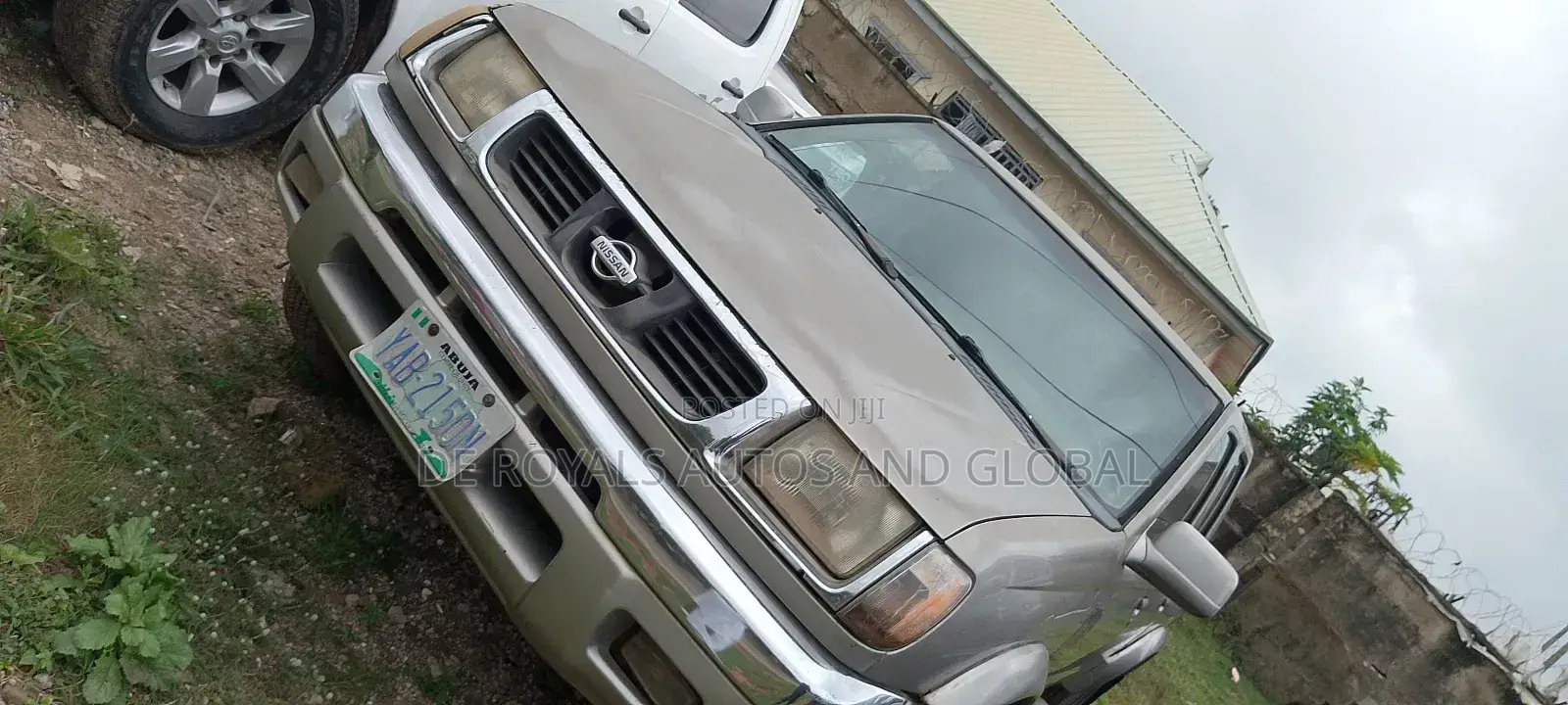 Nissan Frontier Automatic 2005 Gray