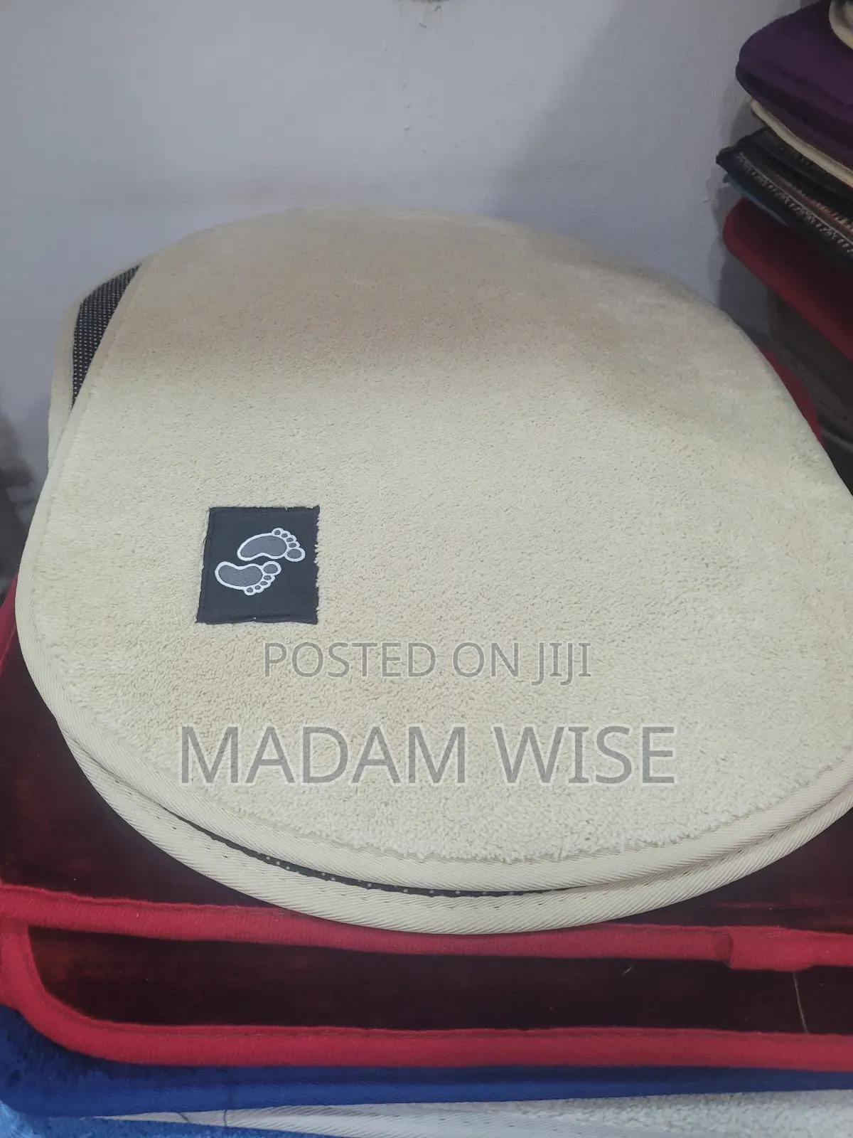 Quality Foot Mats , Rugs .