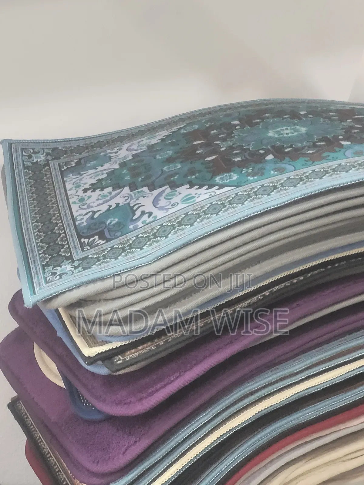 Quality Foot Mats , Rugs .