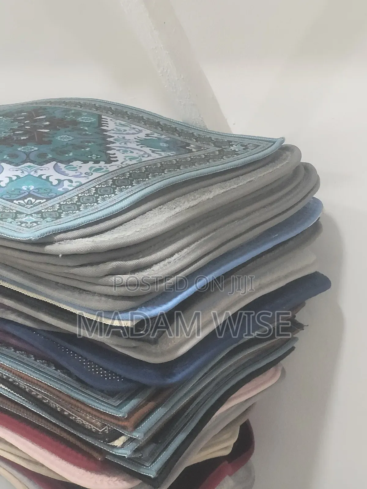Quality Foot Mats , Rugs .
