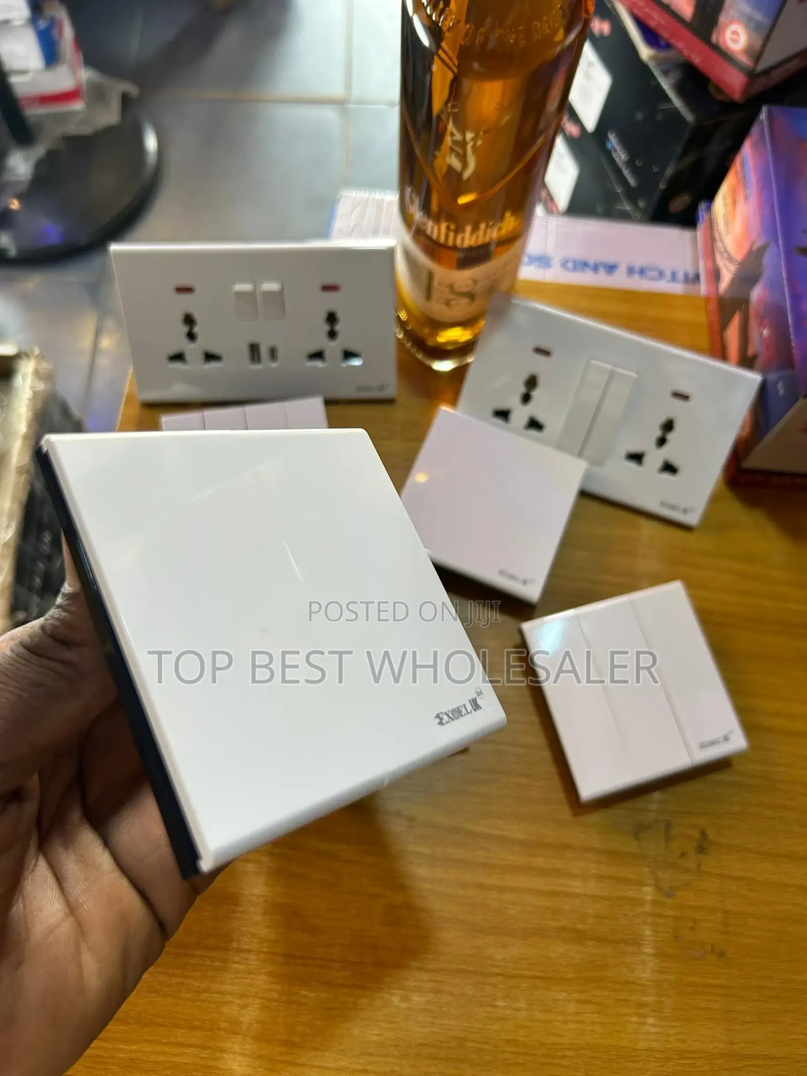 Switches and Sockets for Homes/ Restaurants/ Hotels/